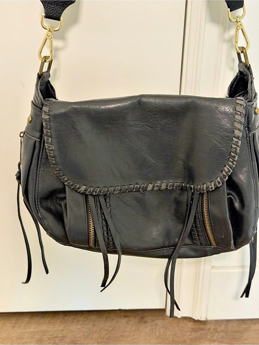 Steve Madden Shoulder Bag Black & White Strap